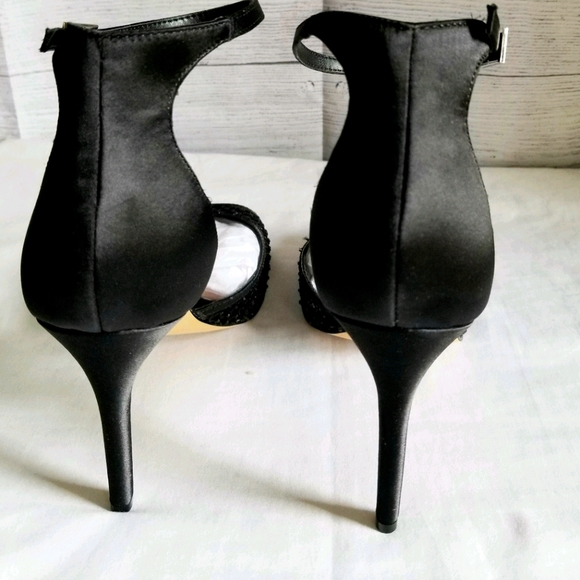 NWT Jewel Badgley Mischka Nakisha Sandals - Picture 6 of 6